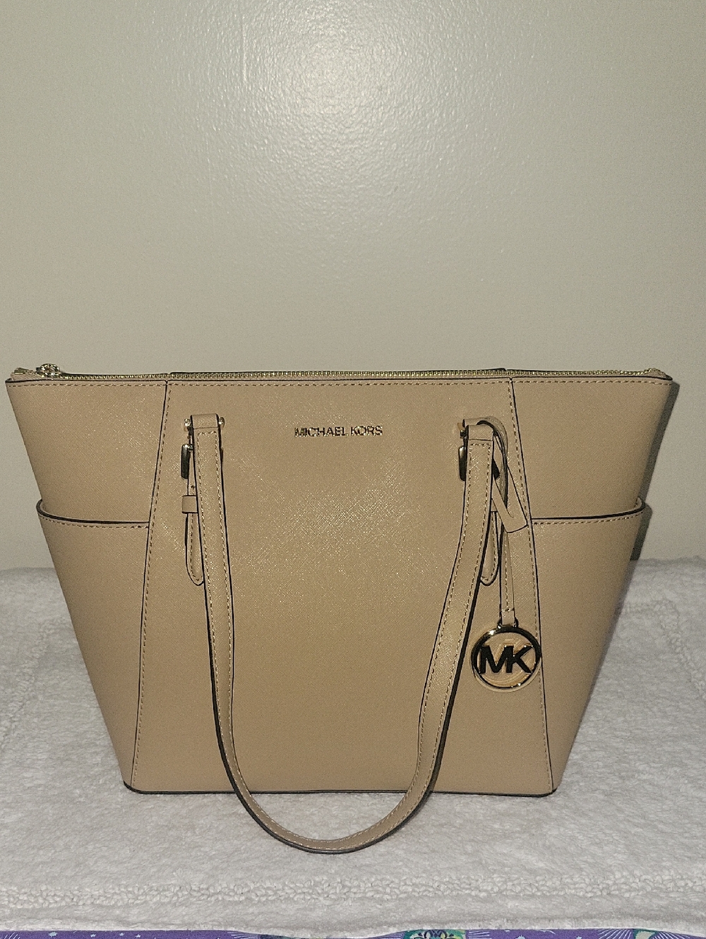Michael Kors NWT Camel Leather Tote with Gold MK Charm